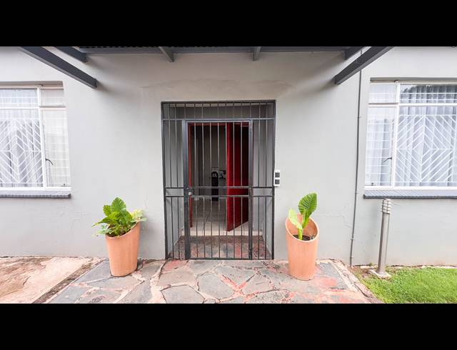 5 BEDROOM HOUSE FOR SALE IN ALBERTON NORTH